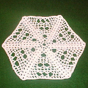 Lacets & Shells Doily
